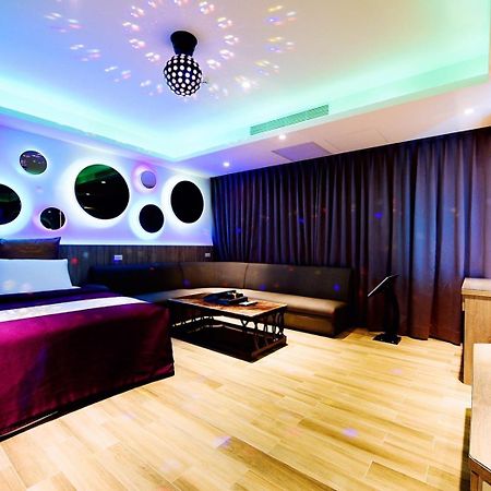Meng Siang Motel Pingzhen Exteriör bild